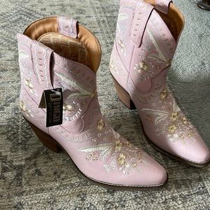 Dingo pink cowgirl boots